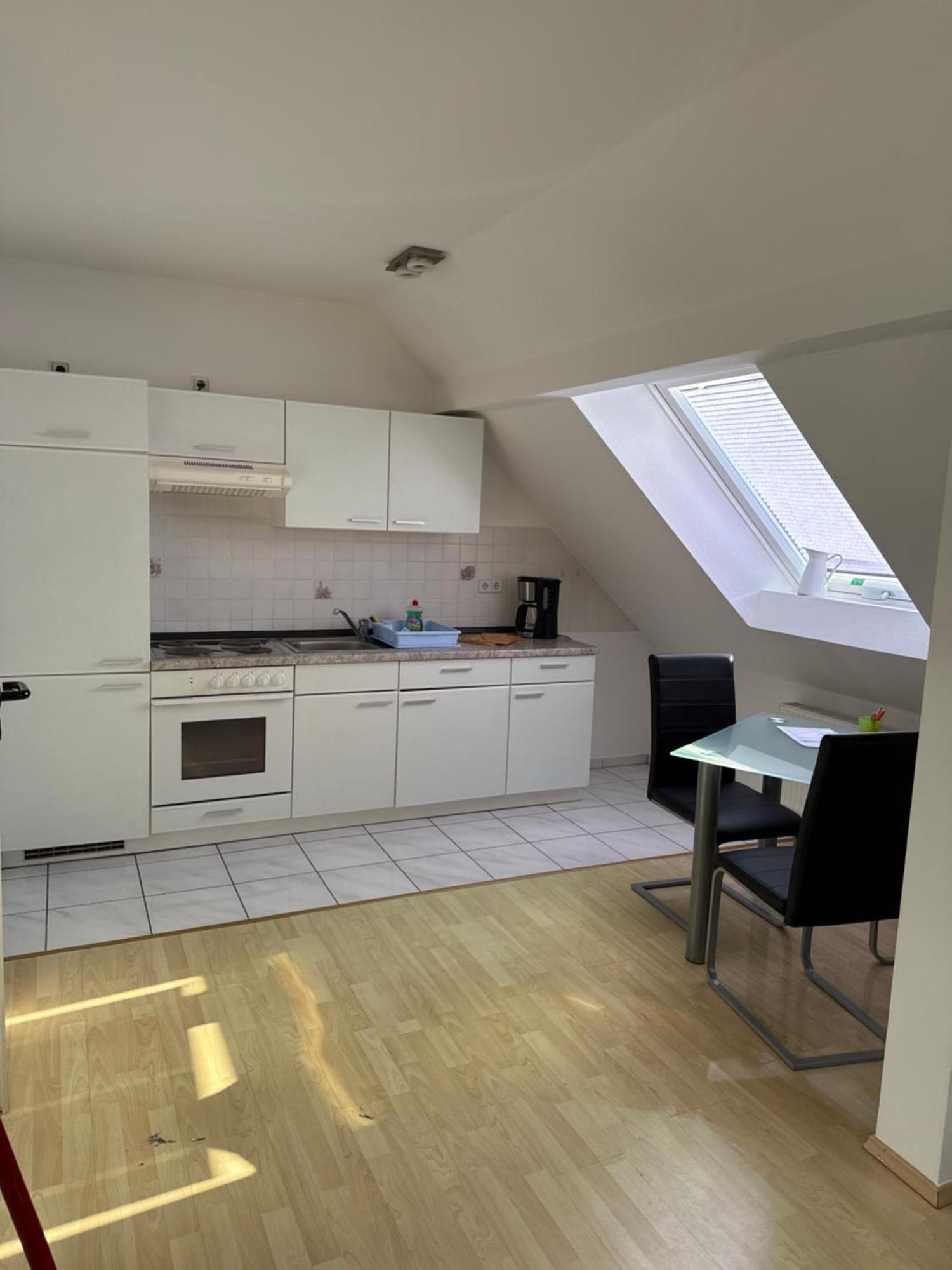 Kuschelige Dachgeschosswohnung Am Clarapark Lipcse Kültér fotó
