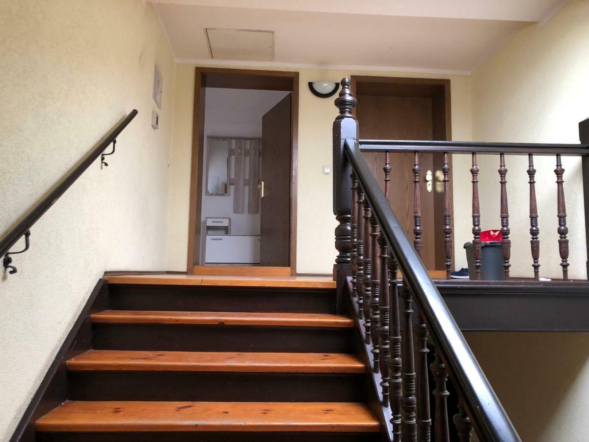 Kuschelige Dachgeschosswohnung Am Clarapark Lipcse Kültér fotó